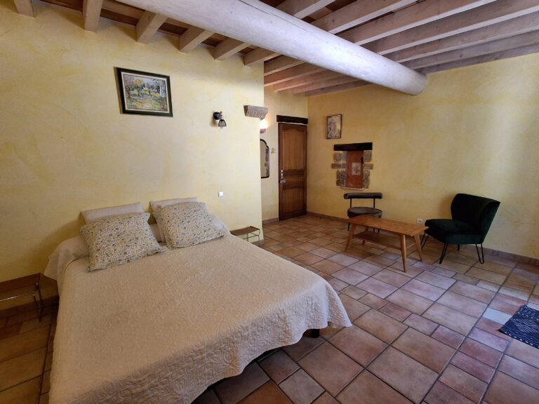 domaine du Val des Nymphes - la garde adhémar - drôme provençale - chambre- bedroom